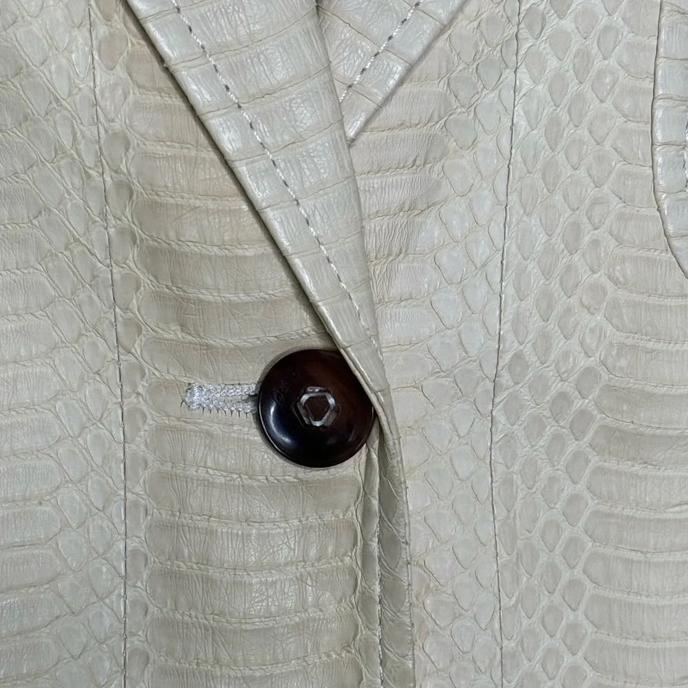 Brioni Women’s Python Leather Jacket – Exotic Elegance & Italian Craftsmanship